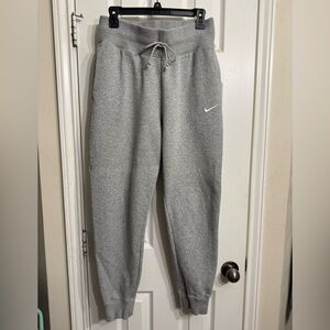 EUC❤️Nike❤️ Women's Dri-FIT One High-Waisted Joggers size Medium